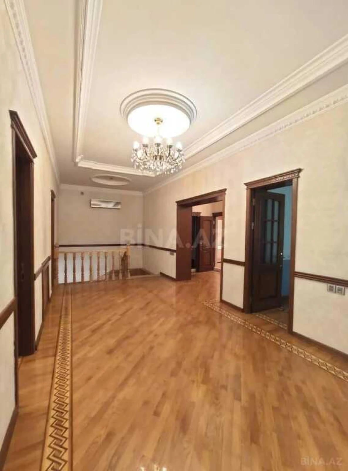 Satılır 7 otaqlı həyət evi 622 m²