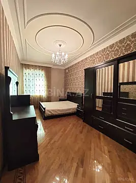 Satılır 7 otaqlı həyət evi 622 m²