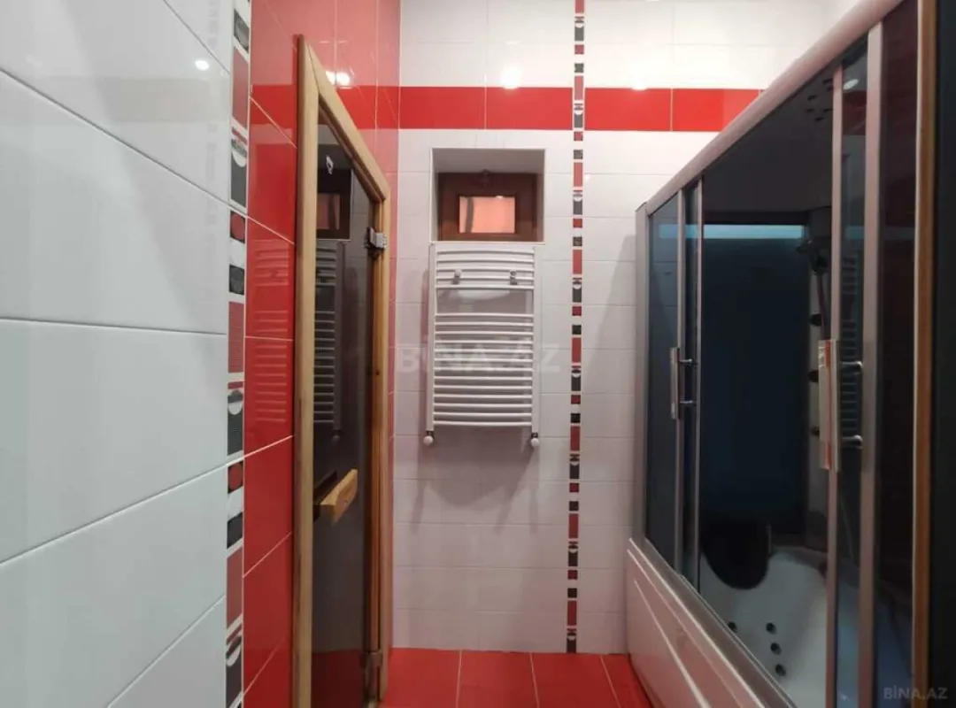 Satılır 7 otaqlı həyət evi 622 m²