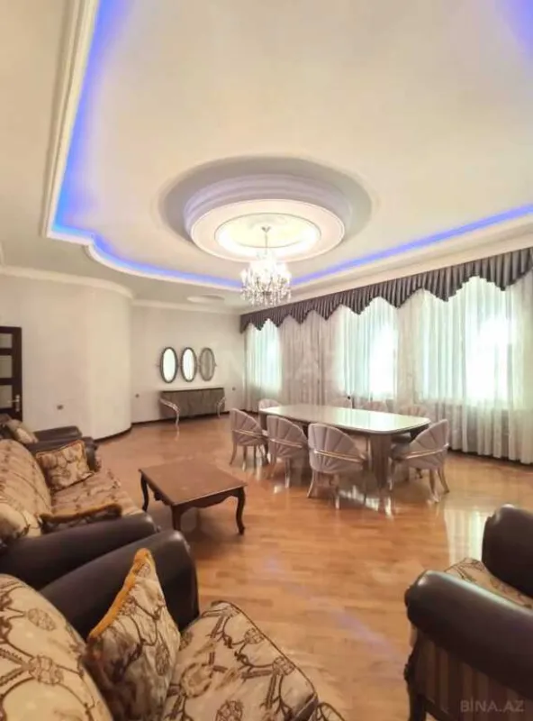 Satılır 7 otaqlı həyət evi 622 m²