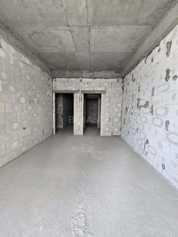 Satılır 4 otaqlı mənzil 220 m²