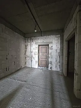 Satılır 4 otaqlı mənzil 220 m²