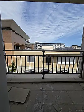 Satılır 4 otaqlı mənzil 220 m²