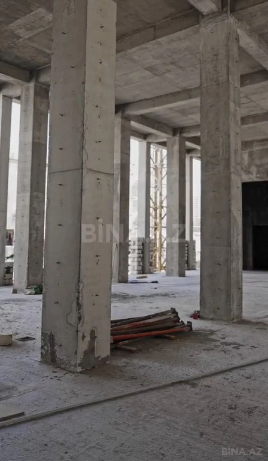 Satılır 2 otaqlı mənzil 122 m²