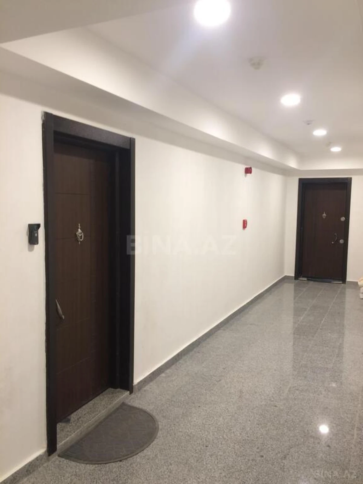 Kirayə verilir 2 otaqlı mənzil 96 m²