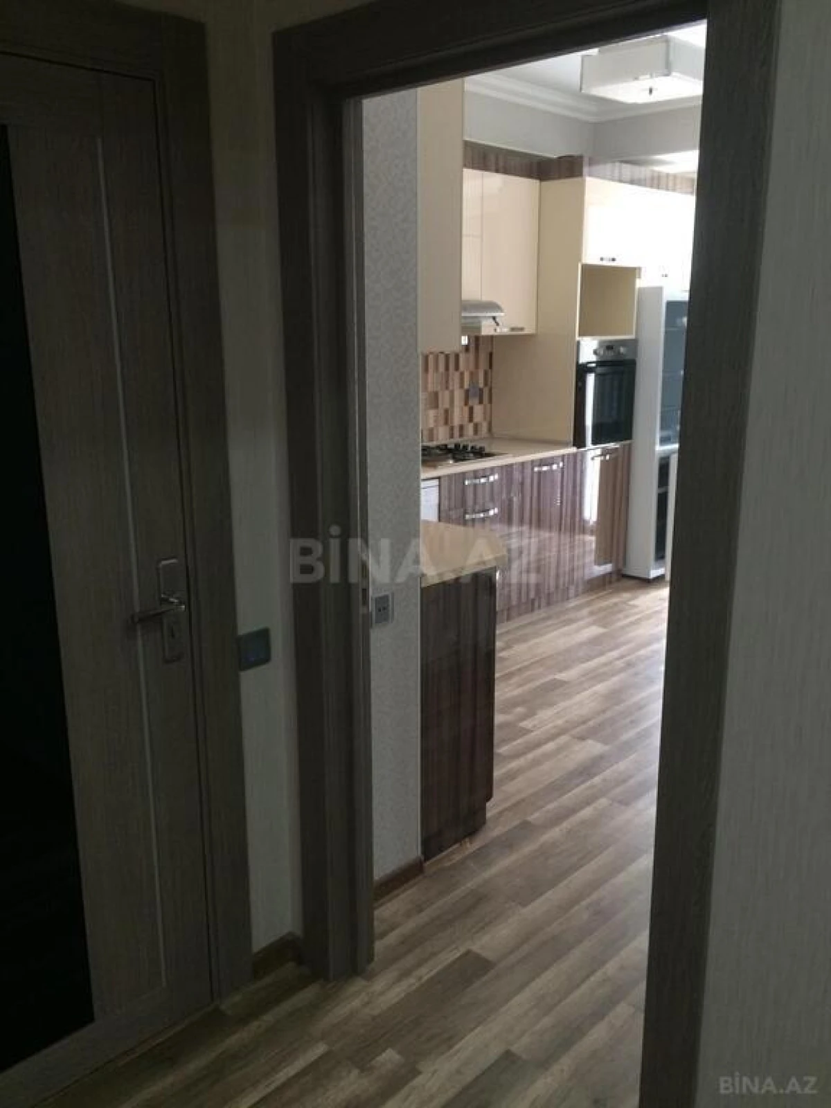 Kirayə verilir 2 otaqlı mənzil 96 m²