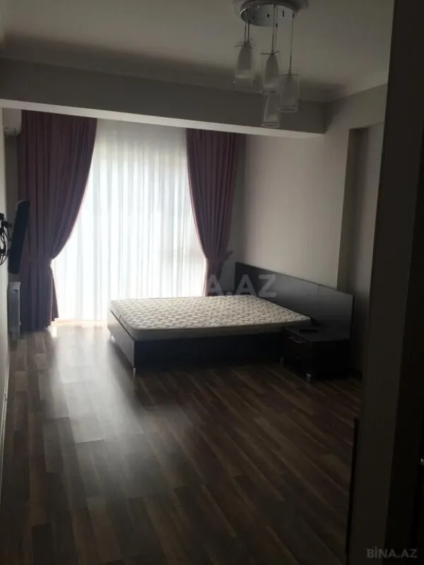 Kirayə verilir 2 otaqlı mənzil 96 m²