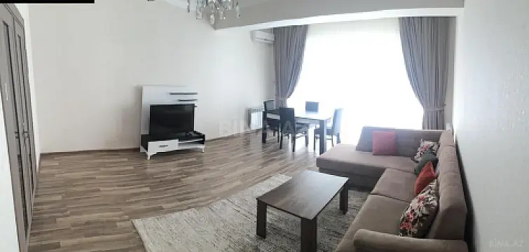 Kirayə verilir 2 otaqlı mənzil 96 m²