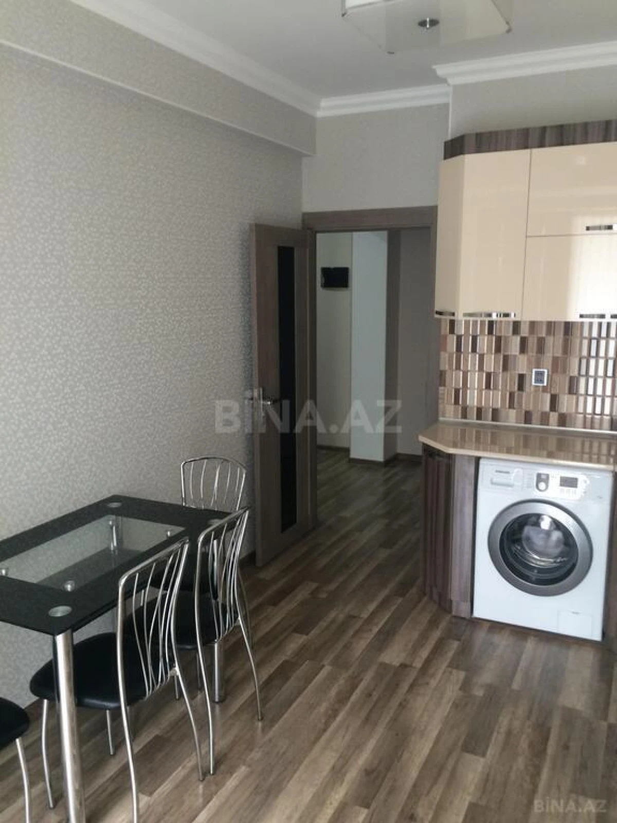 Kirayə verilir 2 otaqlı mənzil 96 m²