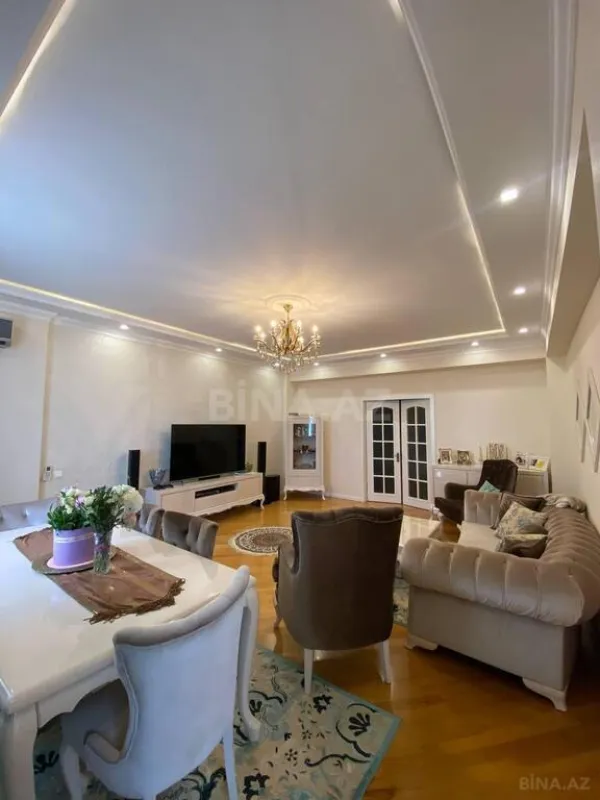 Satılır 2 otaqlı mənzil 95 m²