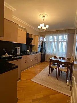 Satılır 2 otaqlı mənzil 95 m²