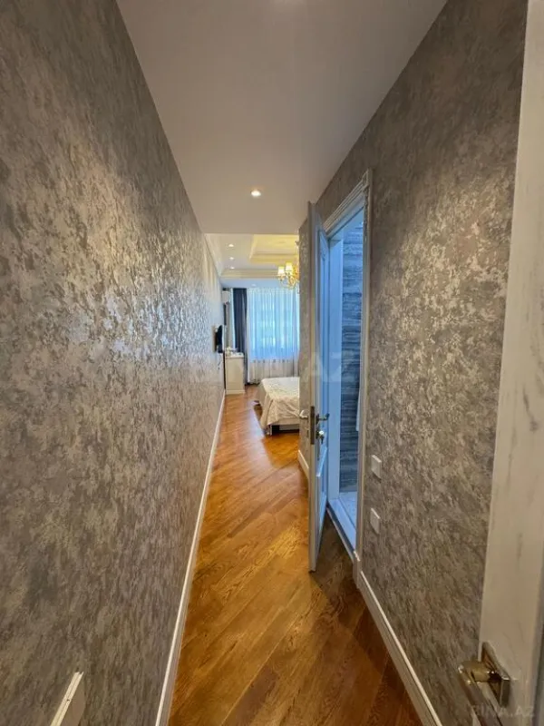 Kirayə verilir 3 otaqlı mənzil 150 m²