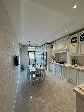 Kirayə verilir 3 otaqlı mənzil 150 m²