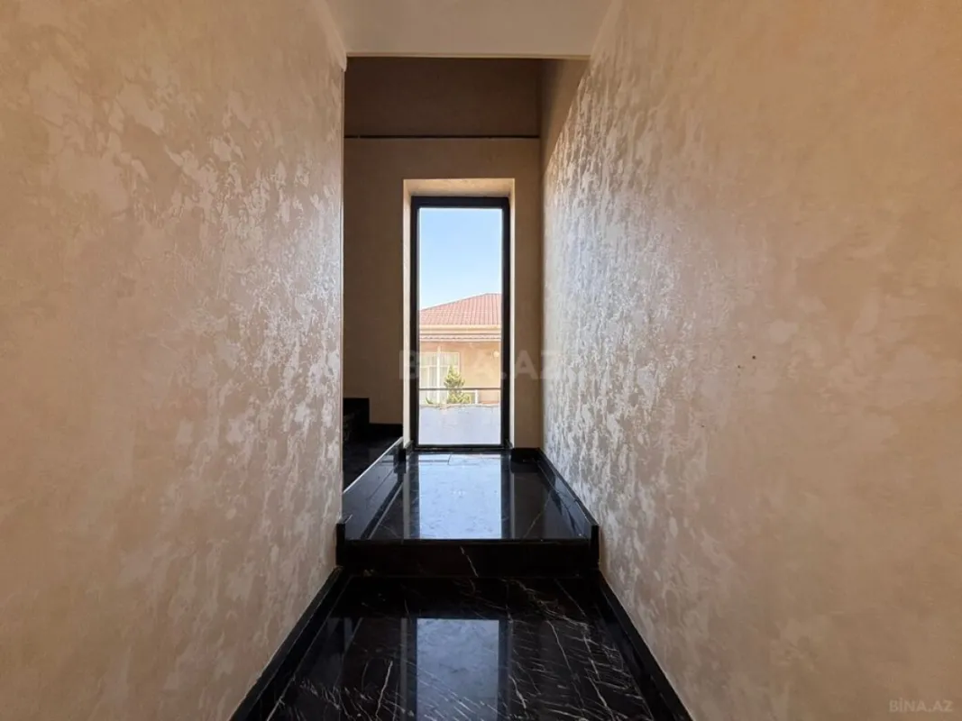 Satılır 6 otaqlı həyət evi 350 m²