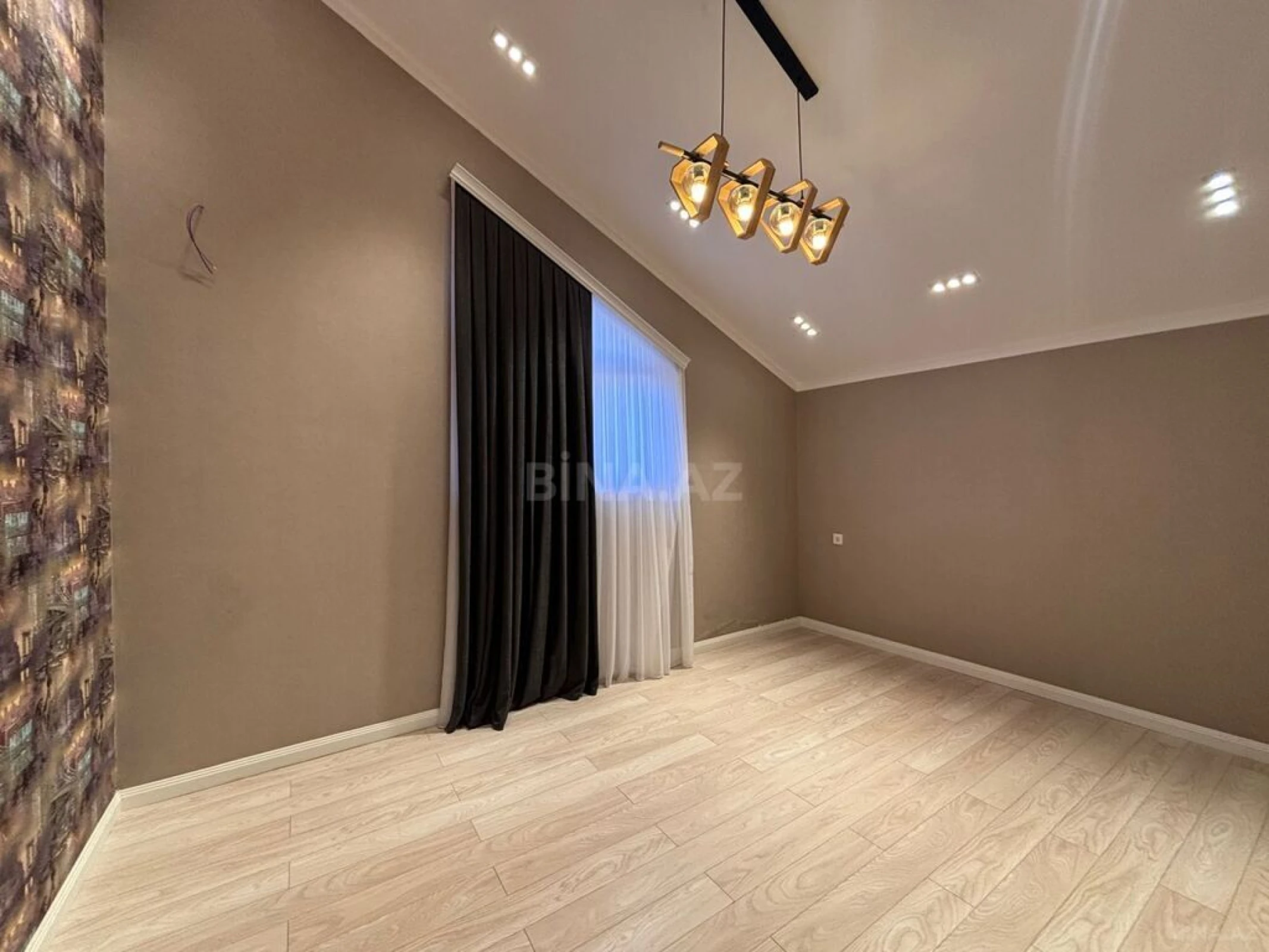 Satılır 6 otaqlı həyət evi 350 m²