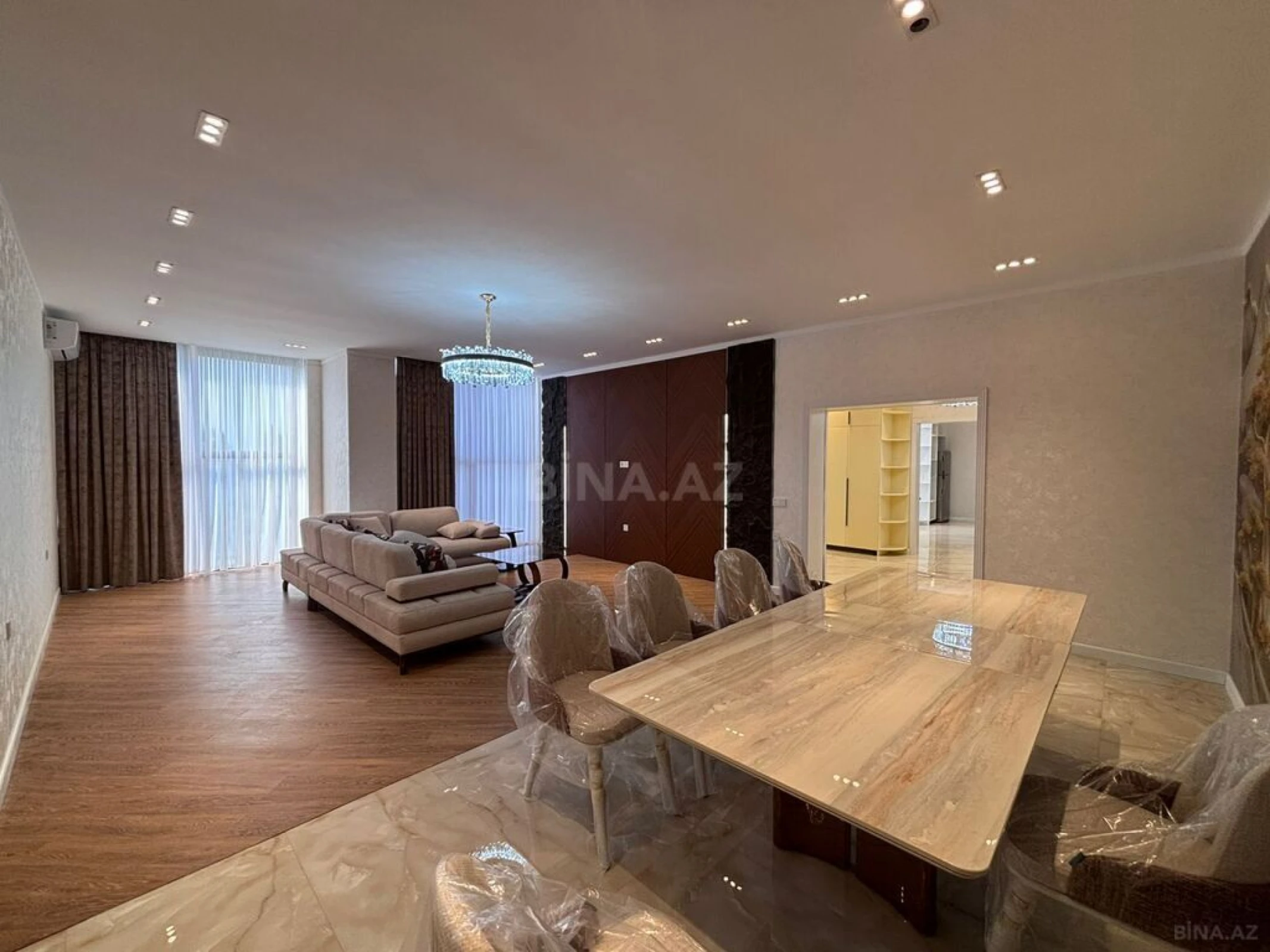 Satılır 6 otaqlı həyət evi 350 m²