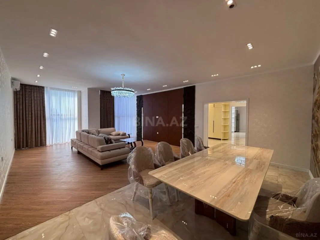 Satılır 6 otaqlı həyət evi 350 m²