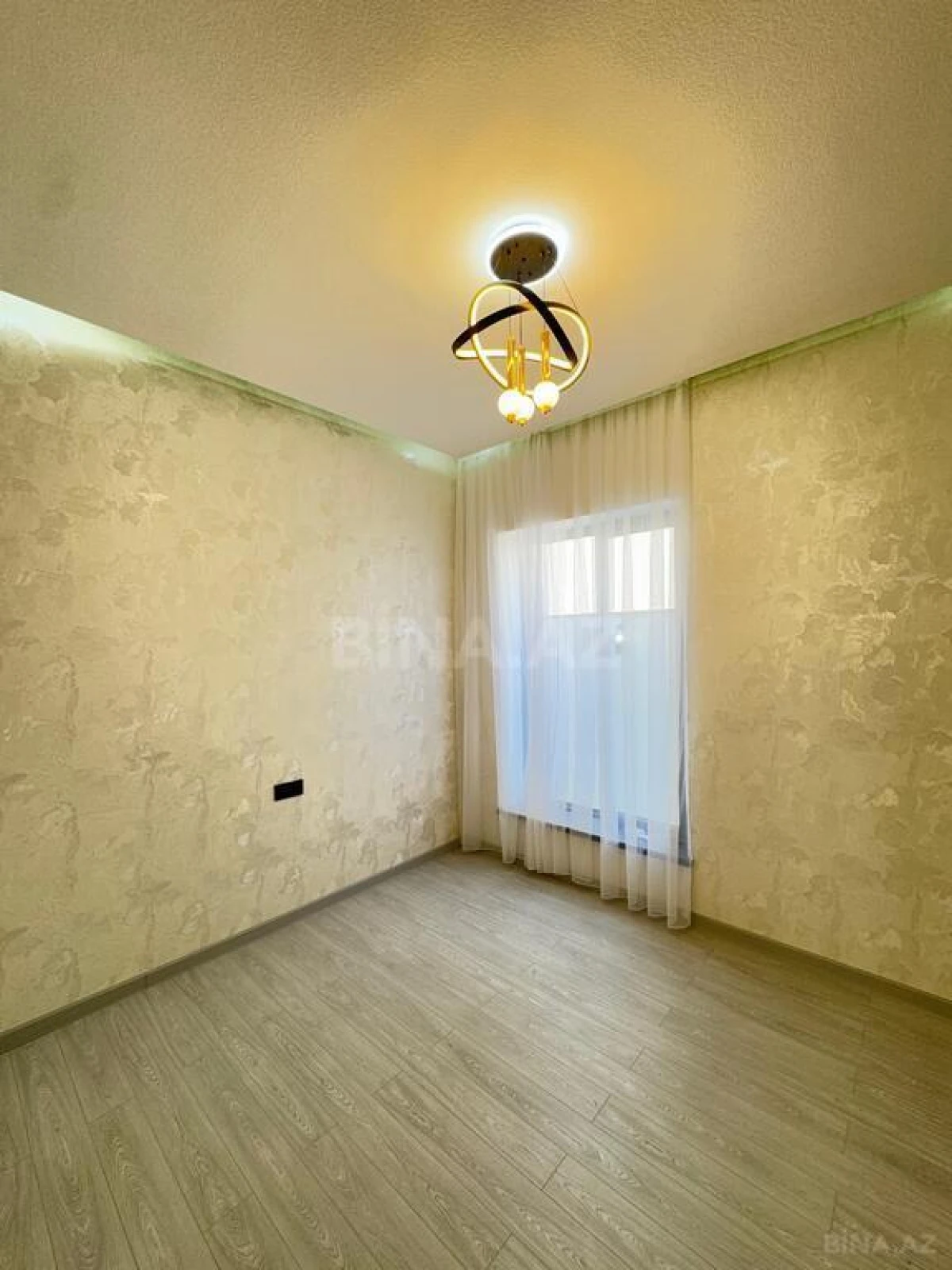 Satılır 4 otaqlı həyət evi 160 m²