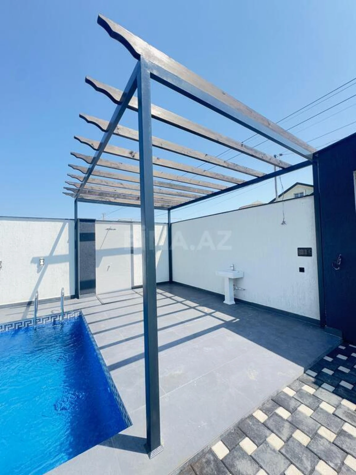 Satılır 4 otaqlı həyət evi 160 m²