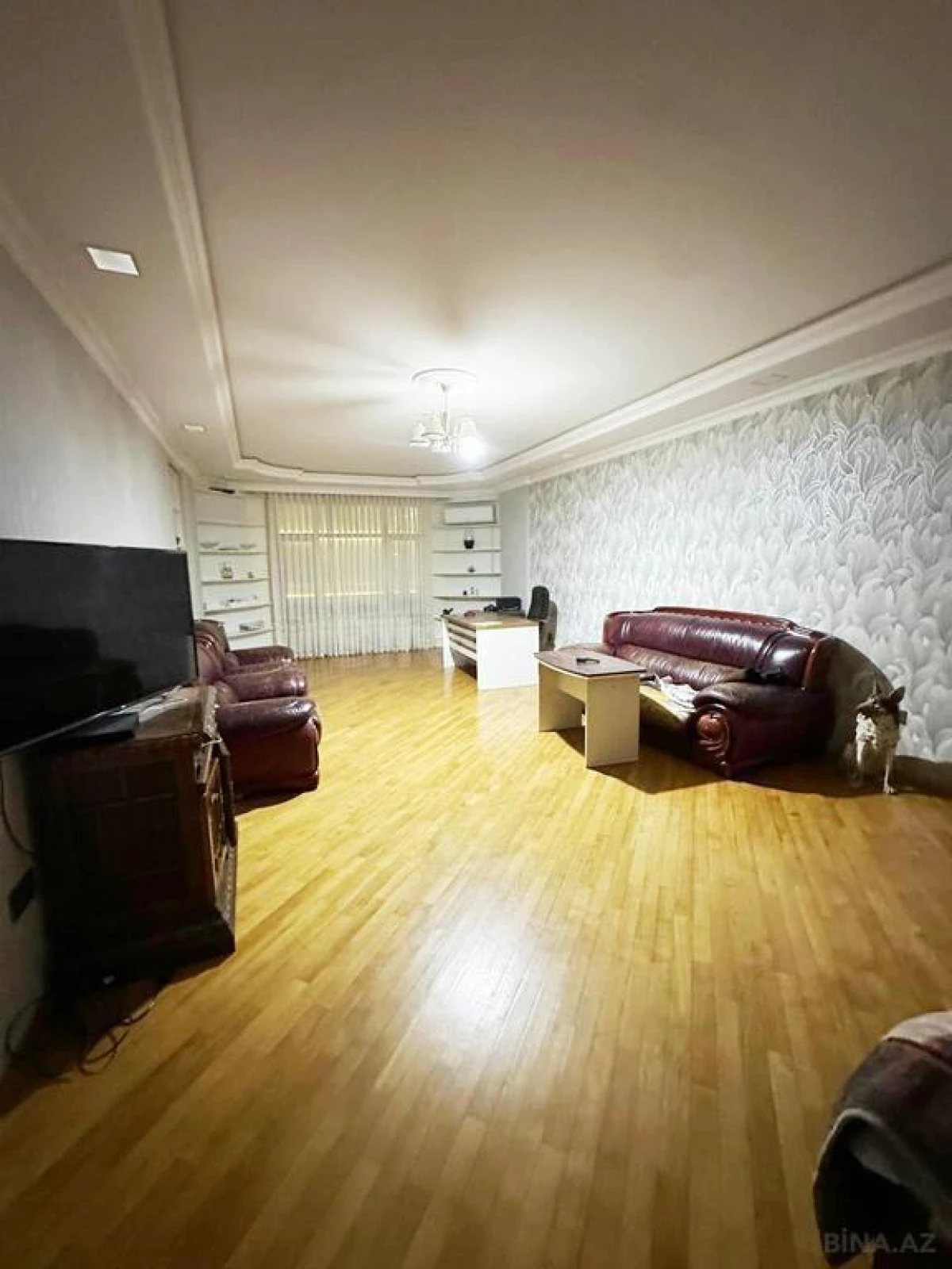 Satılır 3 otaqlı mənzil 157 m²