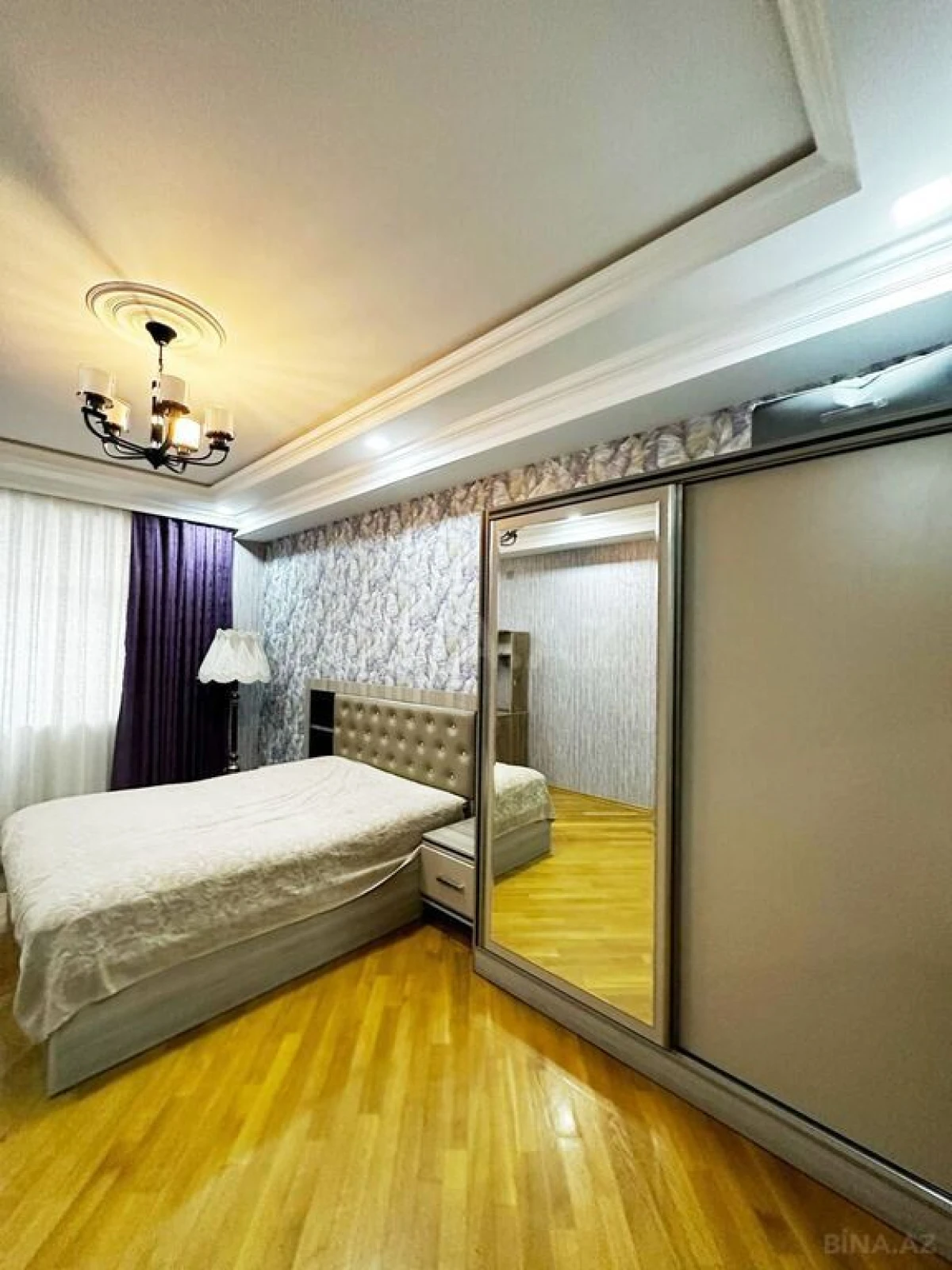 Satılır 3 otaqlı mənzil 157 m²