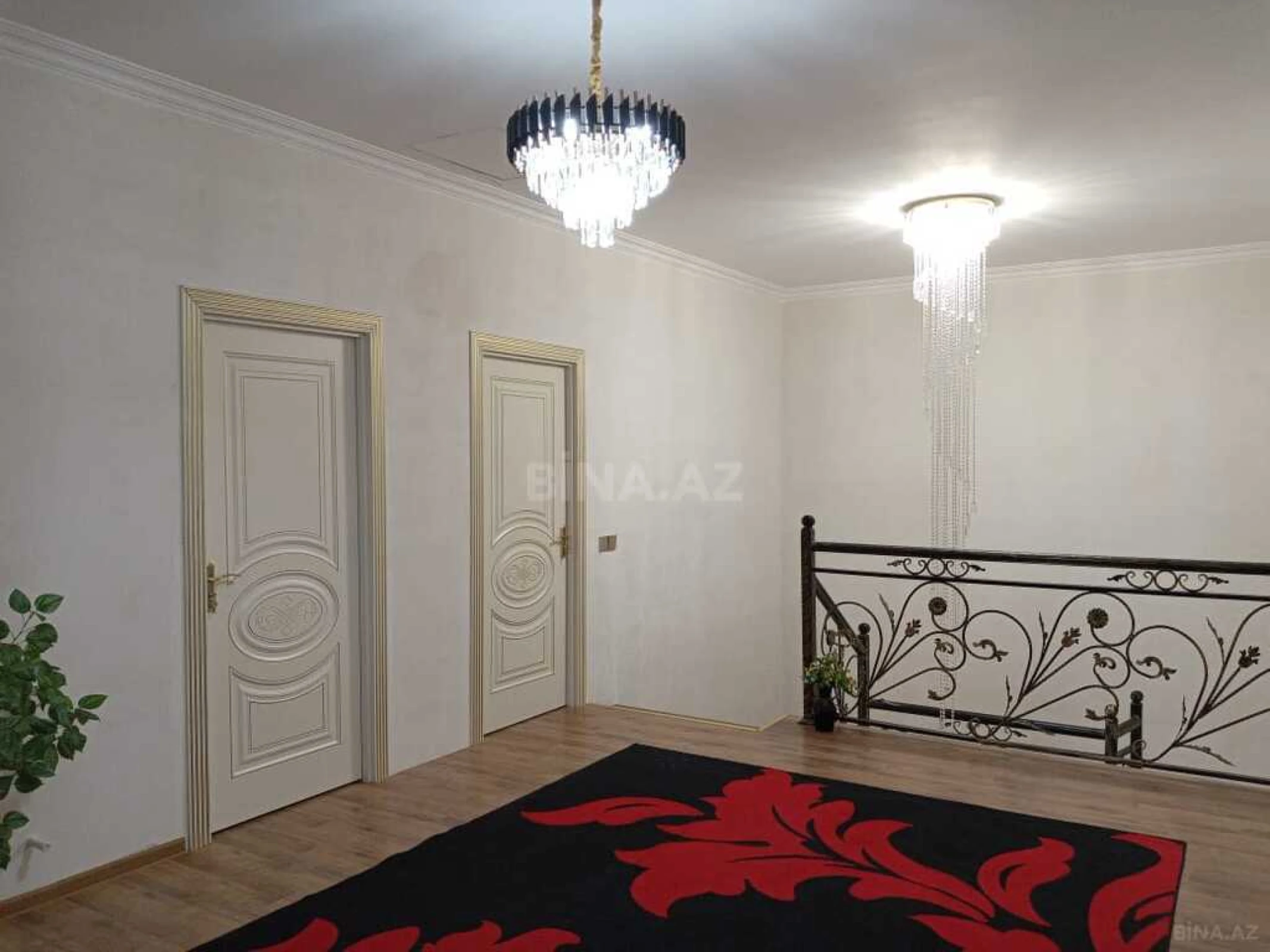 Satılır 4 otaqlı həyət evi 200 m²