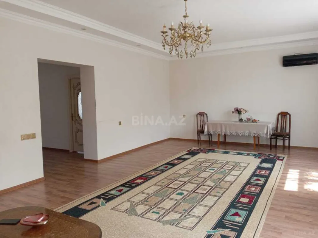 Satılır 4 otaqlı həyət evi 200 m²