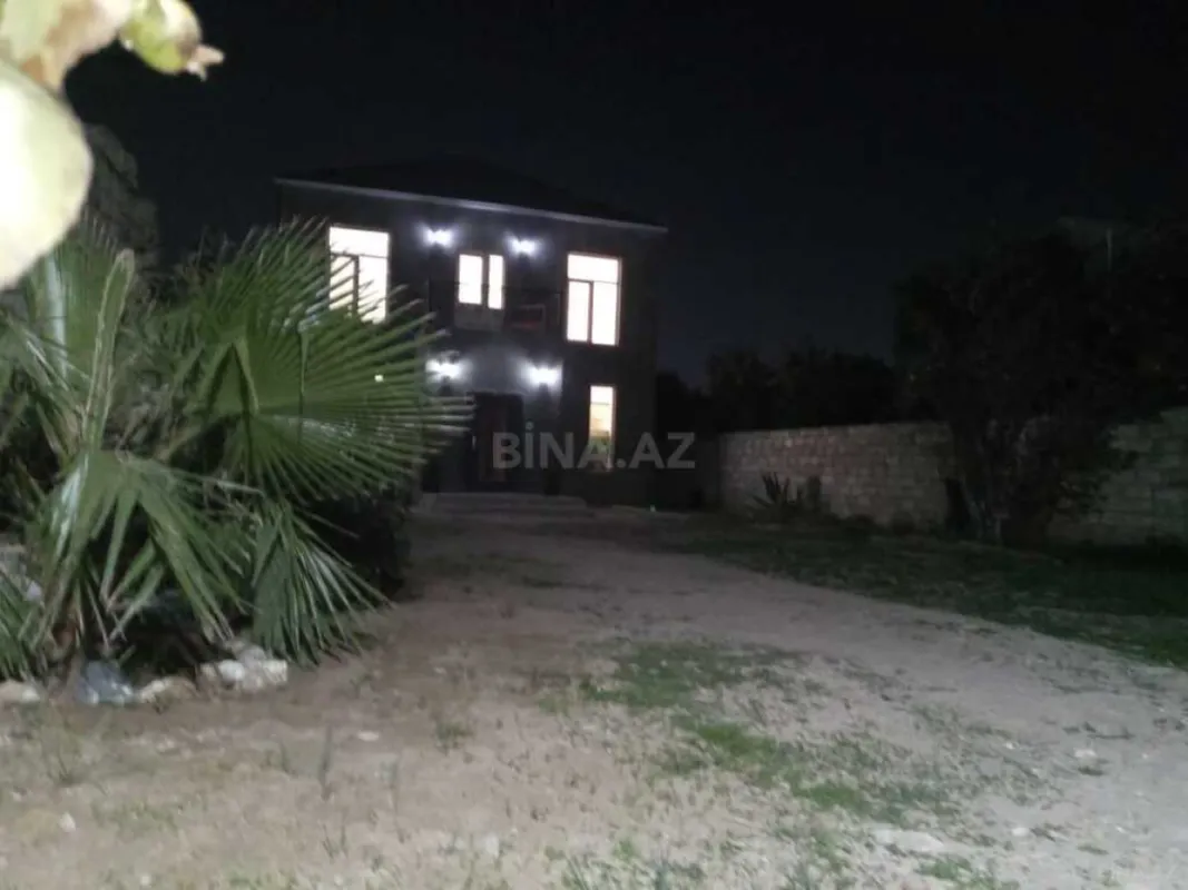 Satılır 4 otaqlı həyət evi 200 m²