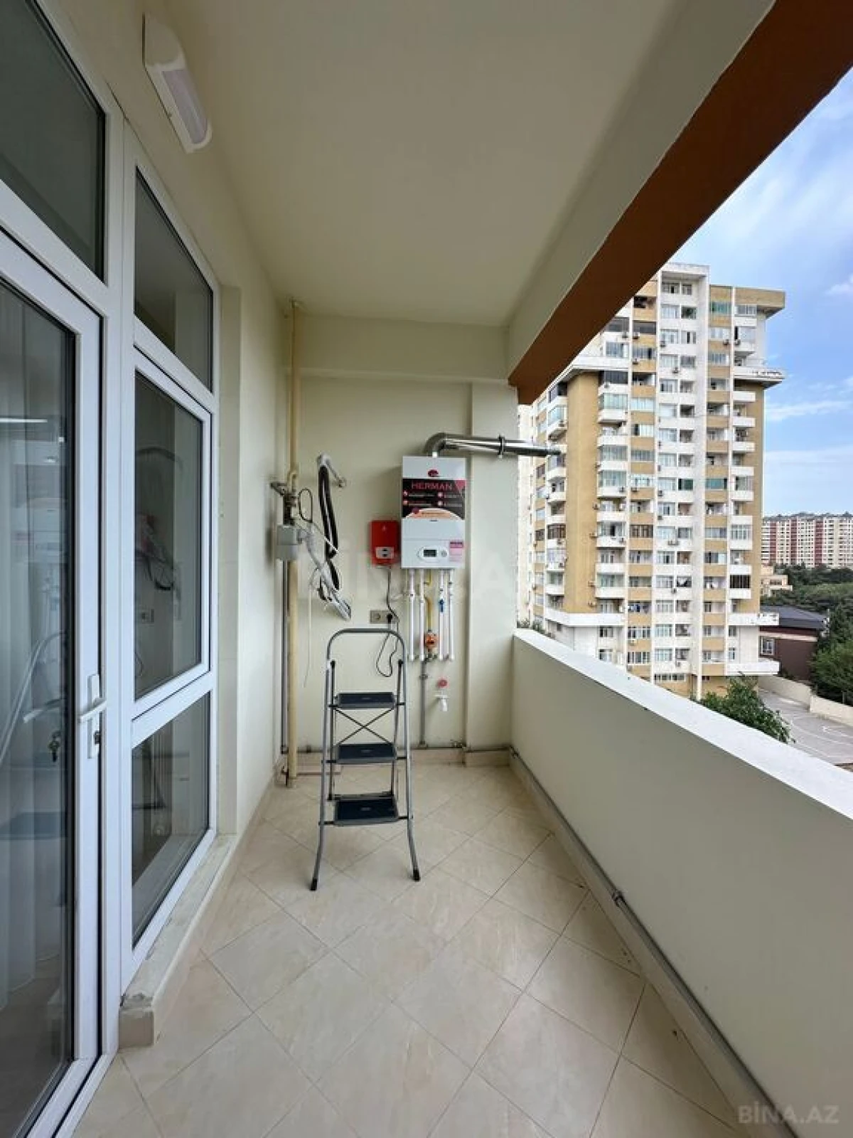 Satılır 3 otaqlı mənzil 75 m²