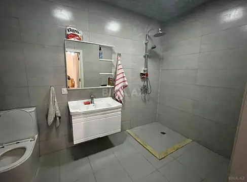 Kirayə verilir 2 otaqlı mənzil 70 m²