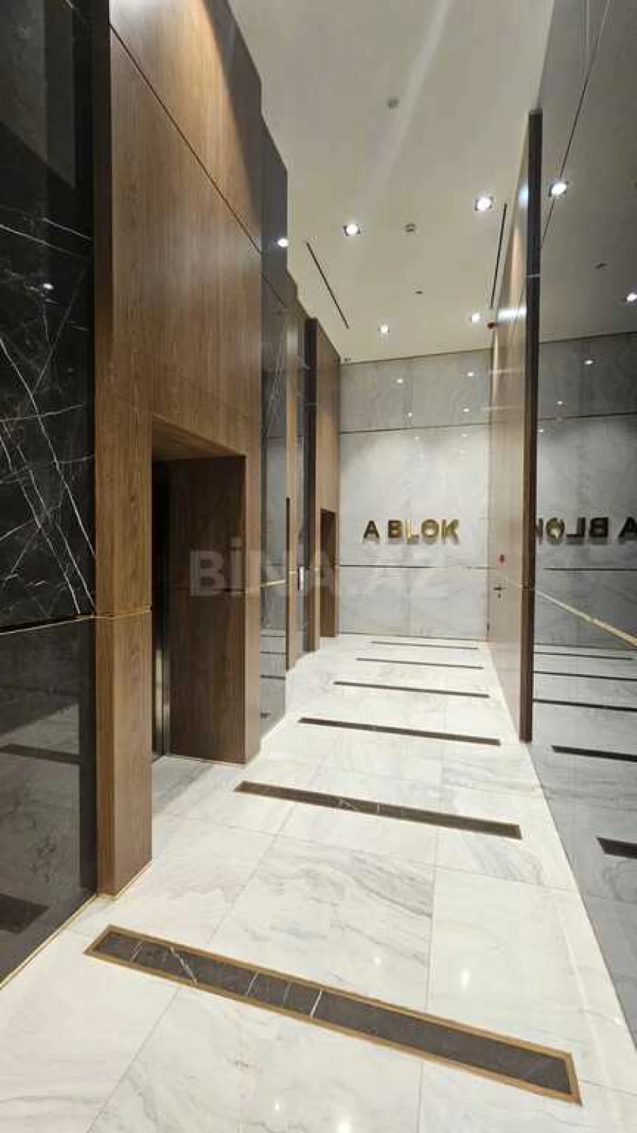 Kirayə verilir 2 otaqlı mənzil 65 m²