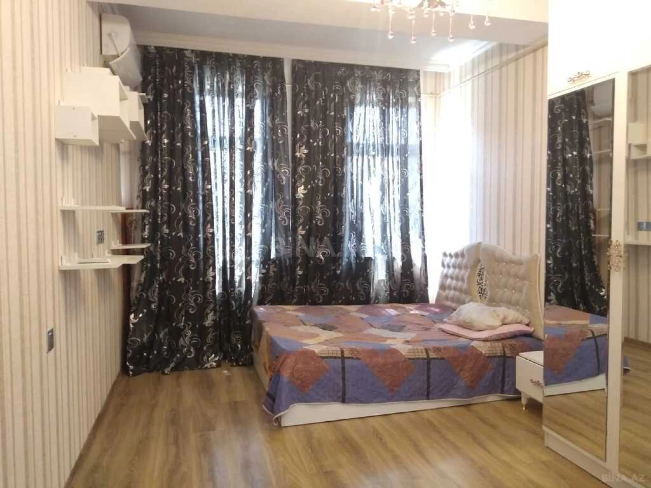 Satılır 2 otaqlı mənzil 65 m²