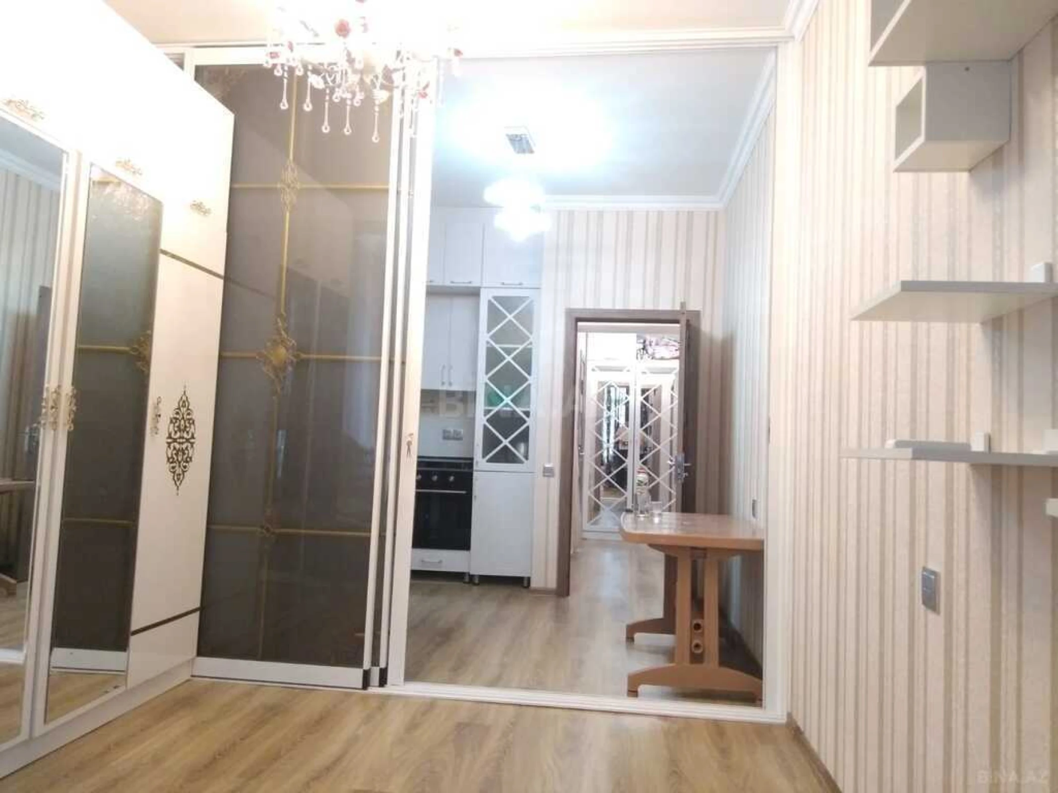 Satılır 2 otaqlı mənzil 65 m²