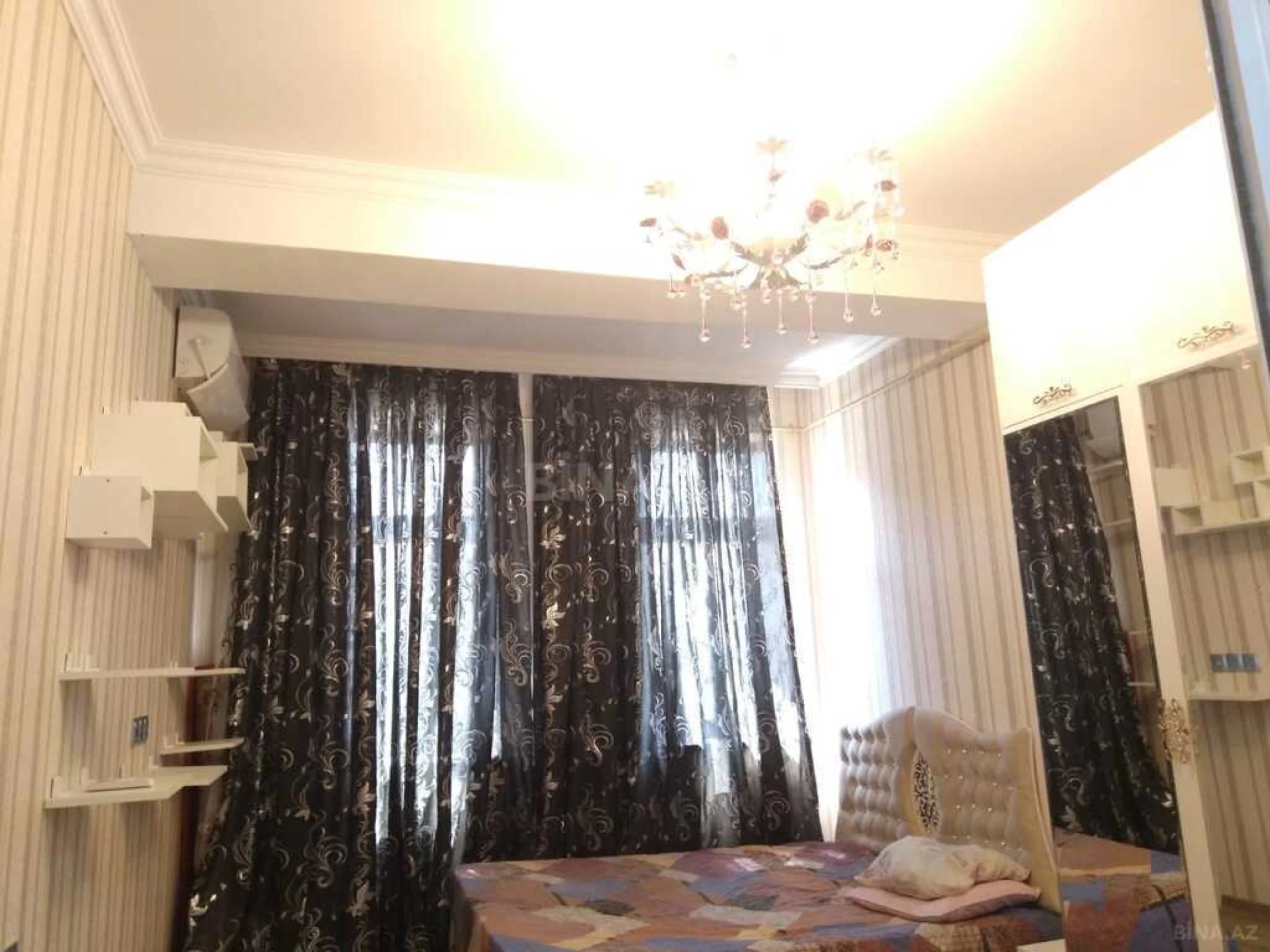 Satılır 2 otaqlı mənzil 65 m²