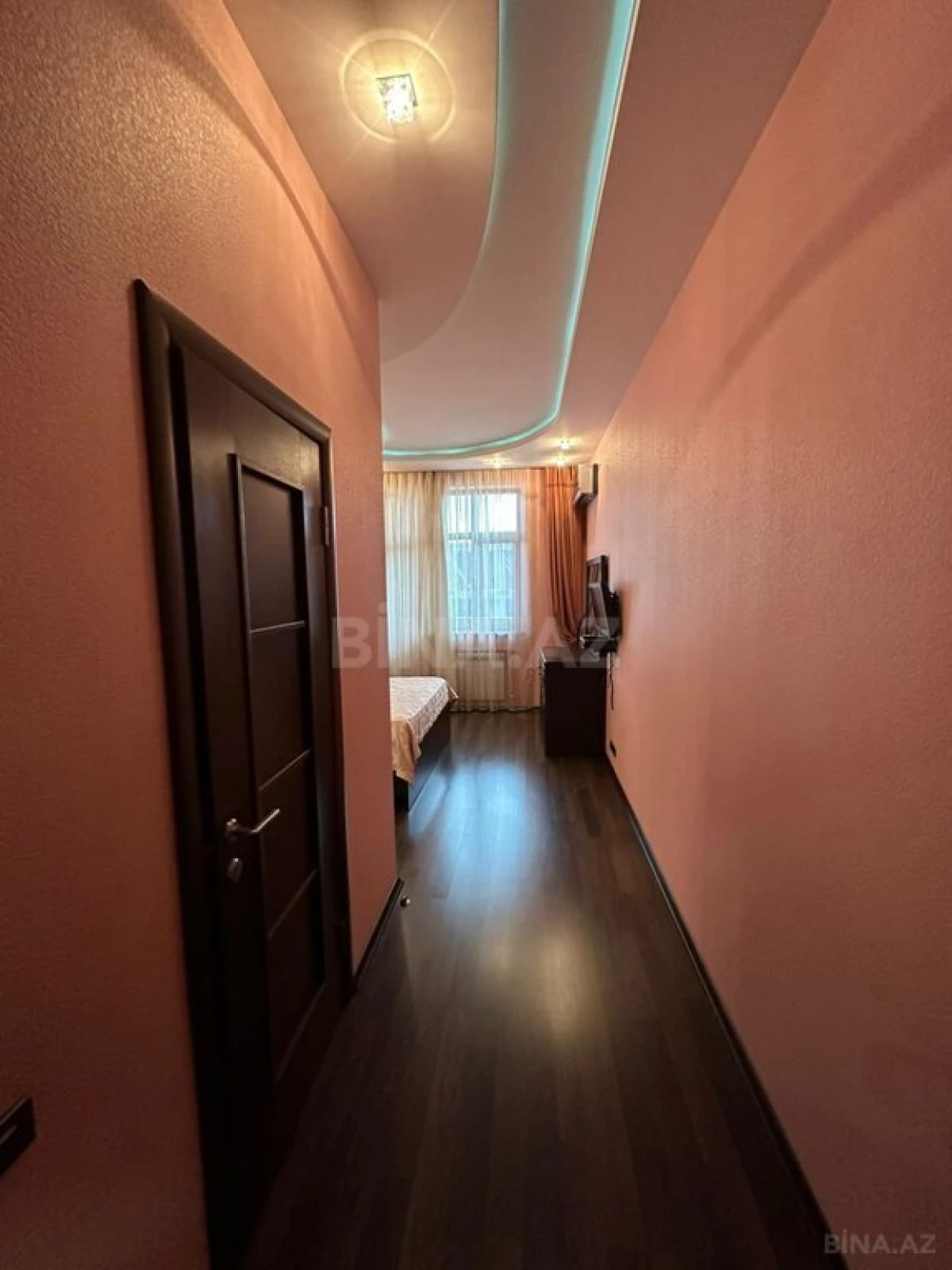 Kirayə verilir 4 otaqlı mənzil 196 m²