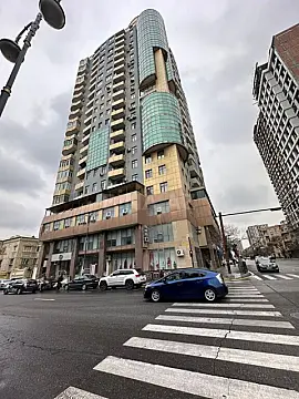 Kirayə verilir 4 otaqlı mənzil 196 m² — Bakı, Nəsimi 4 otaq 196.00 m²