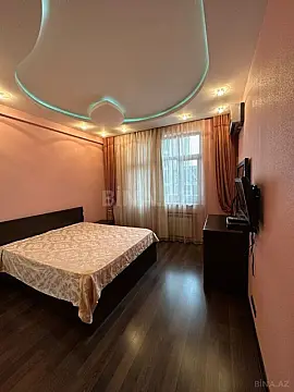 Kirayə verilir 4 otaqlı mənzil 196 m²