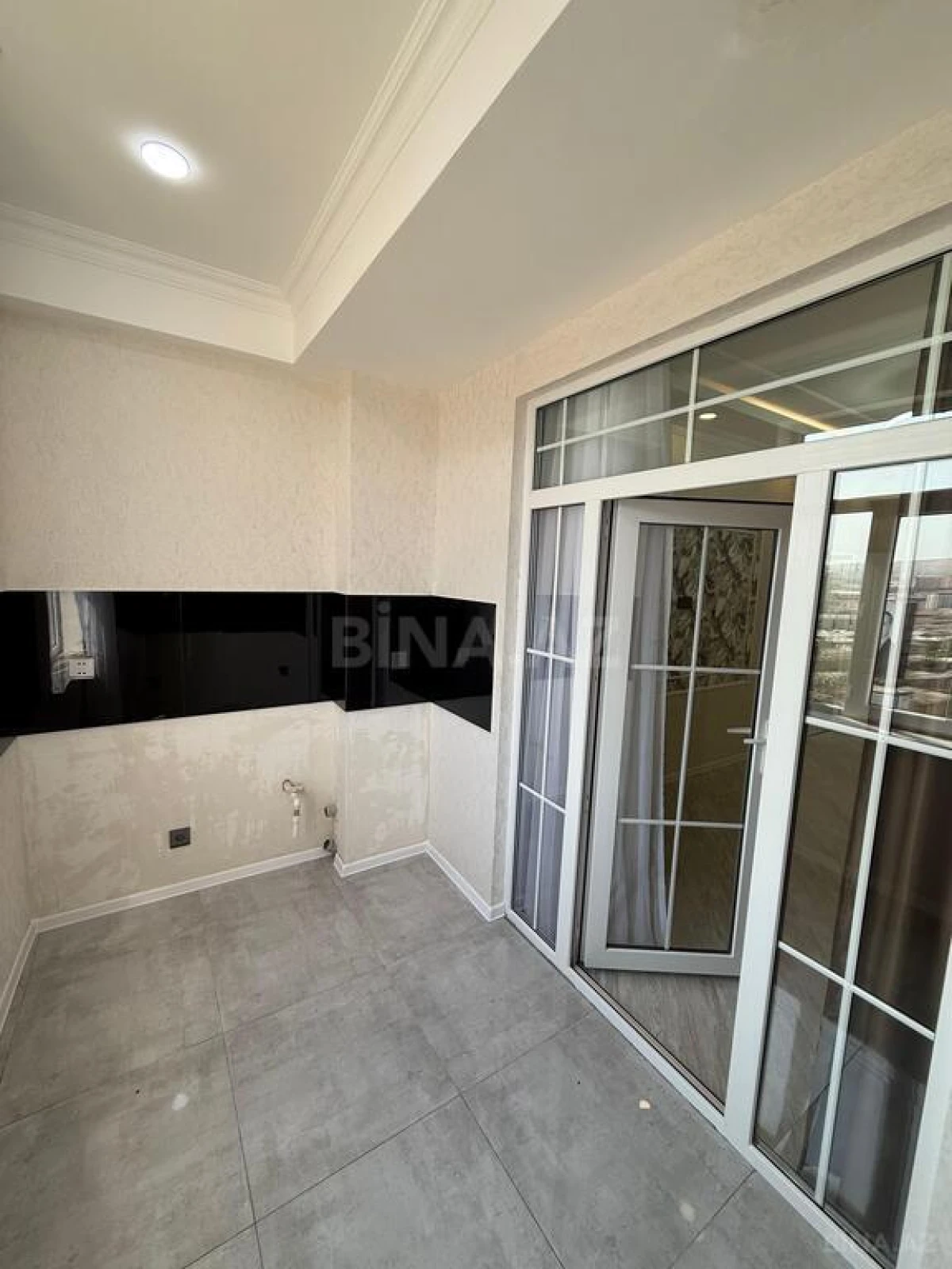 Satılır 2 otaqlı mənzil 56 m²