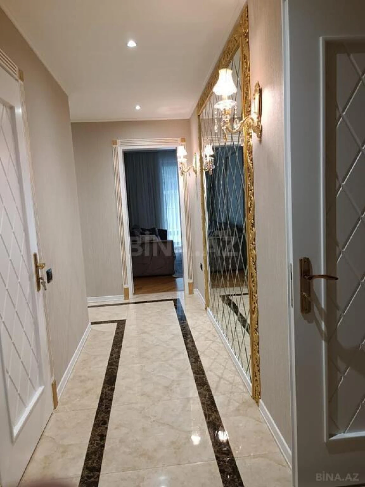 Kirayə verilir 3 otaqlı mənzil 150 m²