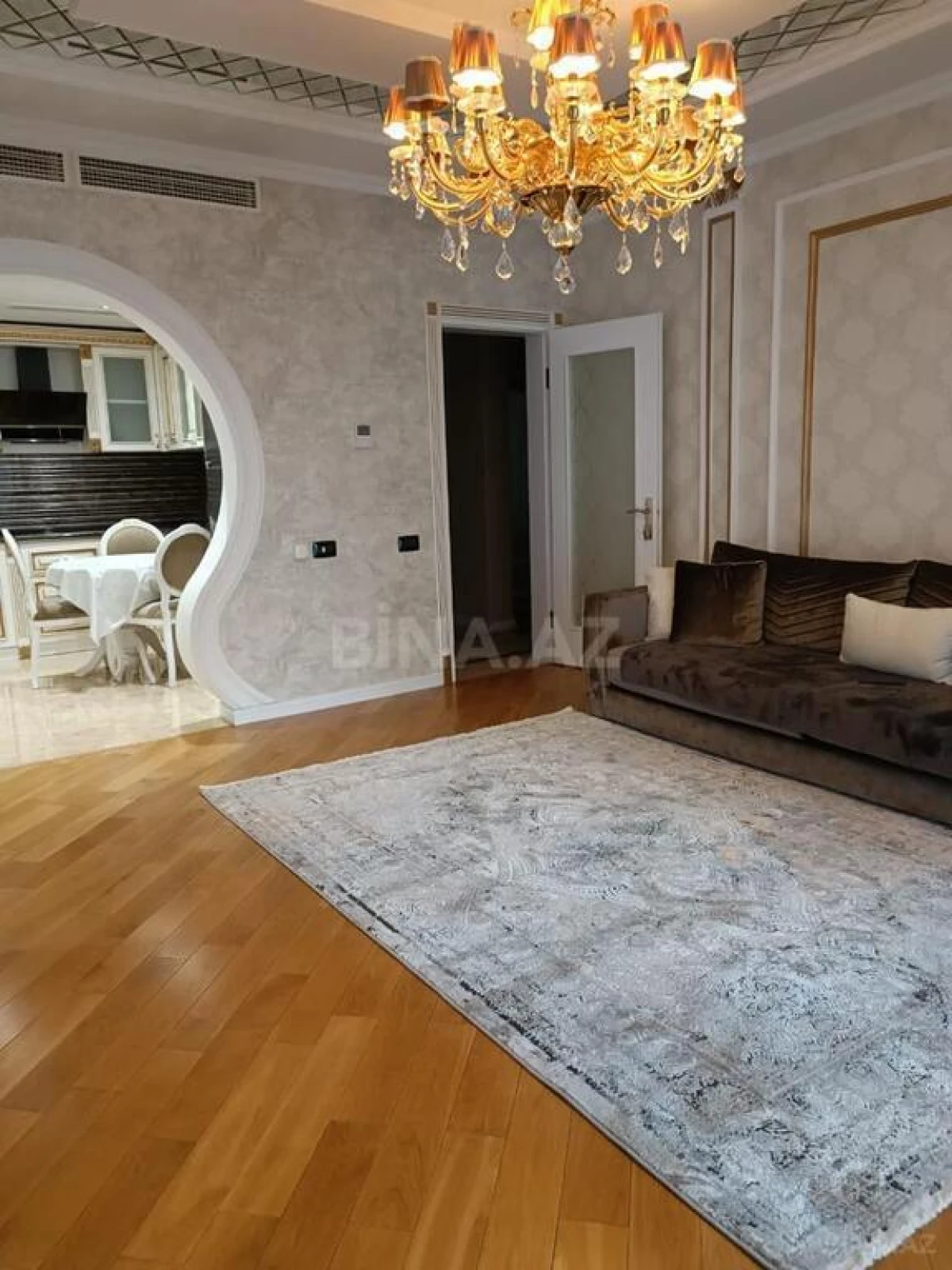 Kirayə verilir 3 otaqlı mənzil 150 m²