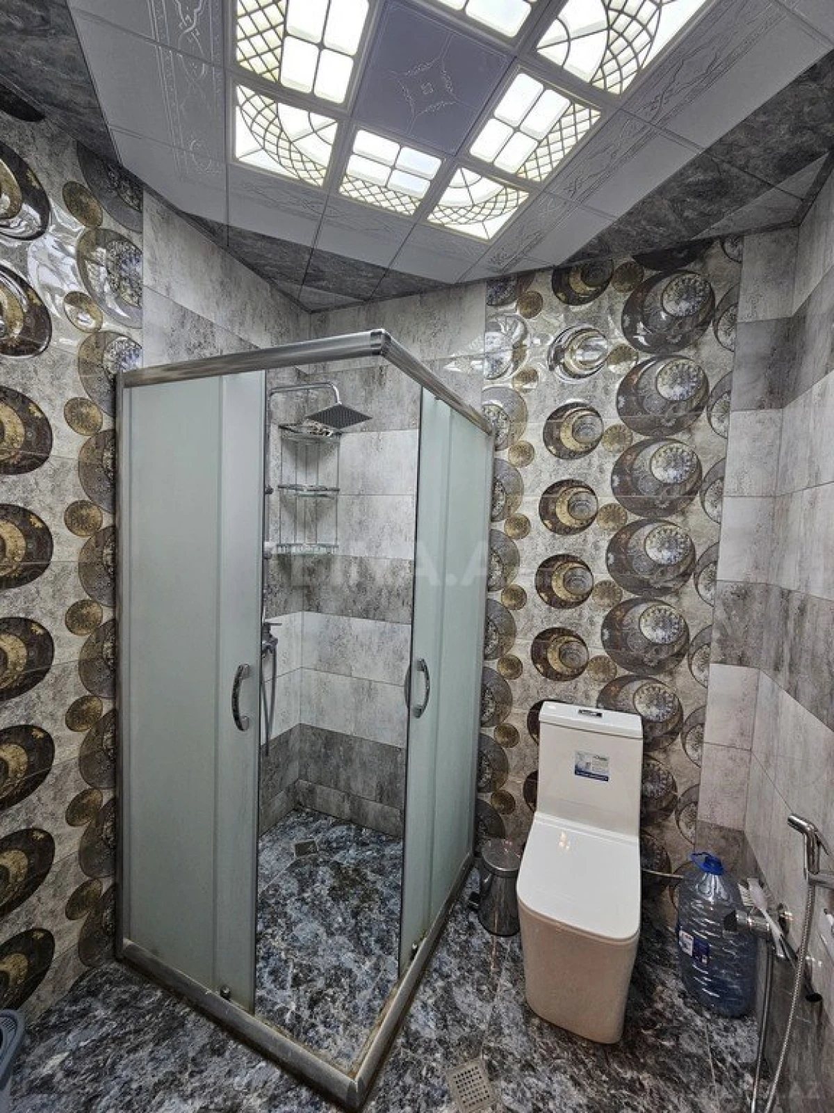 Satılır 2 otaqlı mənzil 72 m²