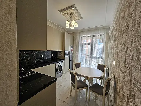 Satılır 2 otaqlı mənzil 72 m²