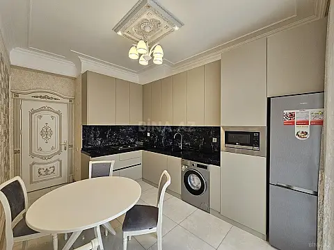 Satılır 2 otaqlı mənzil 72 m²
