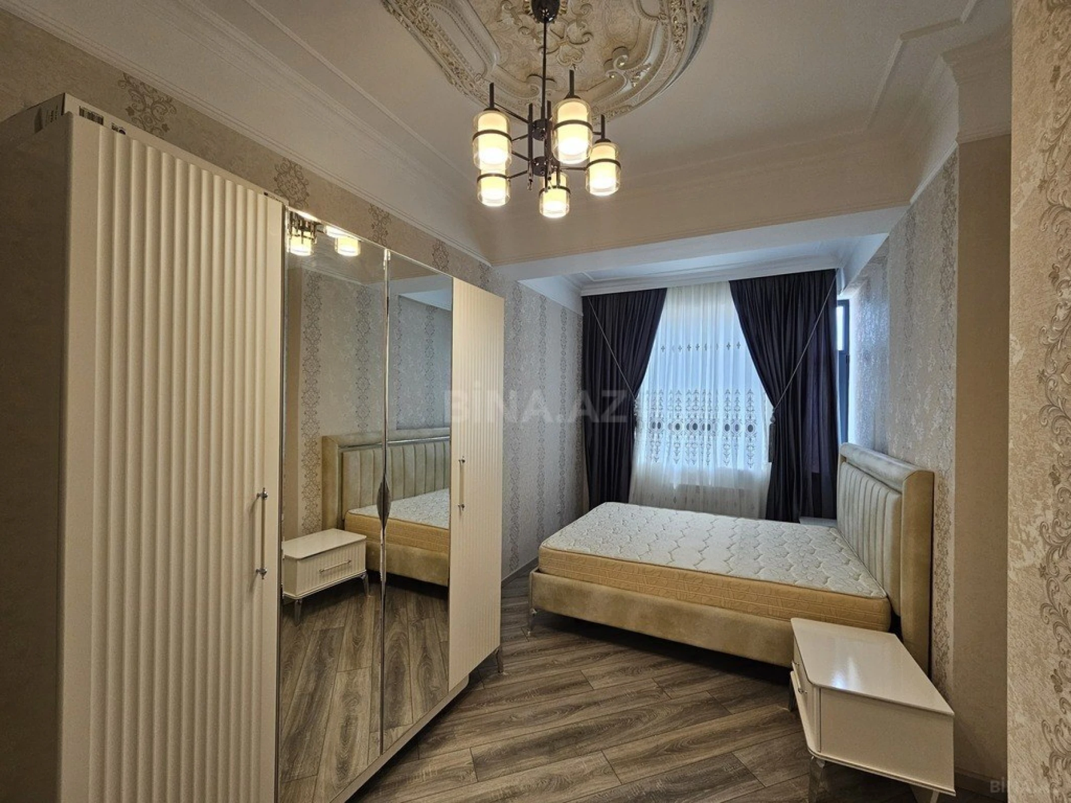 Satılır 2 otaqlı mənzil 72 m²