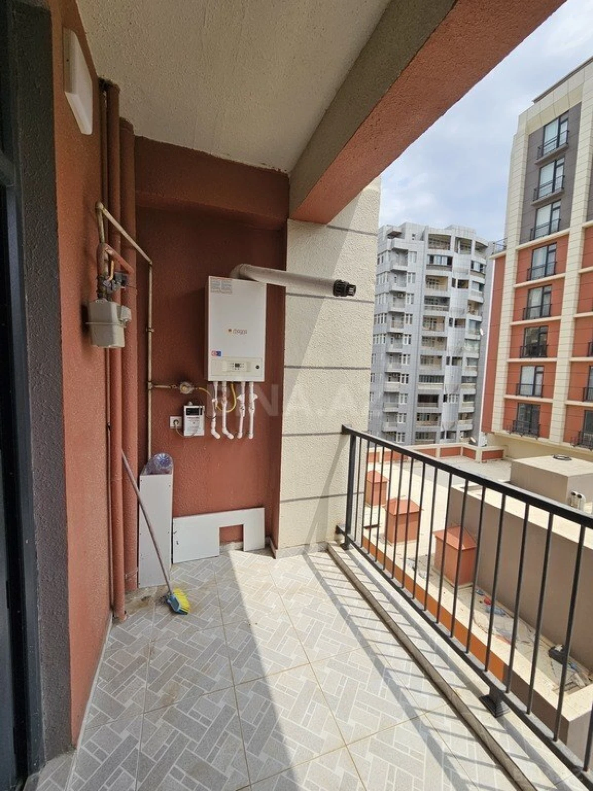 Satılır 2 otaqlı mənzil 72 m²