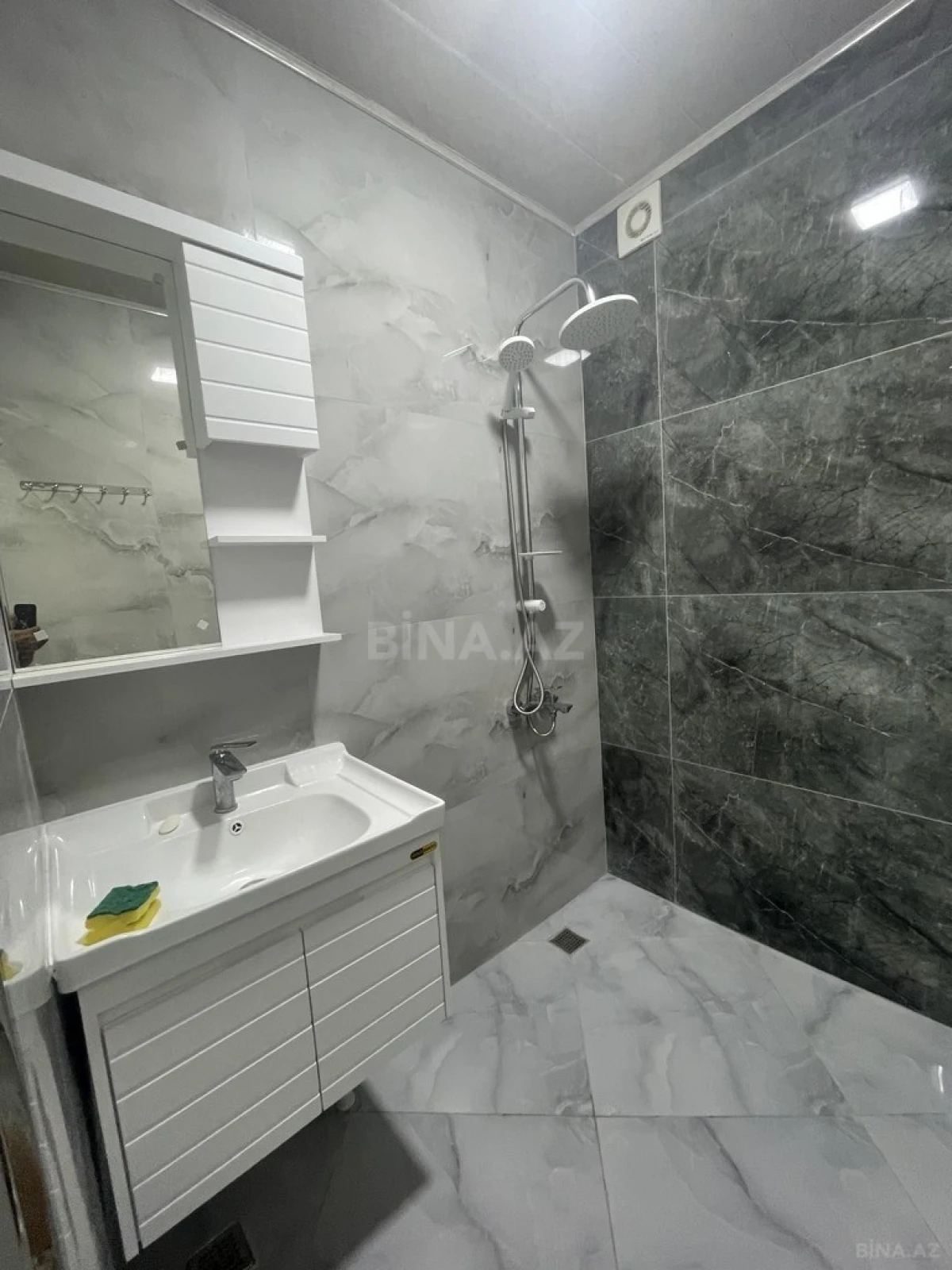 Satılır 2 otaqlı mənzil 45 m²