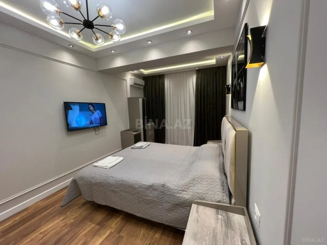 Satılır 3 otaqlı mənzil 140 m²