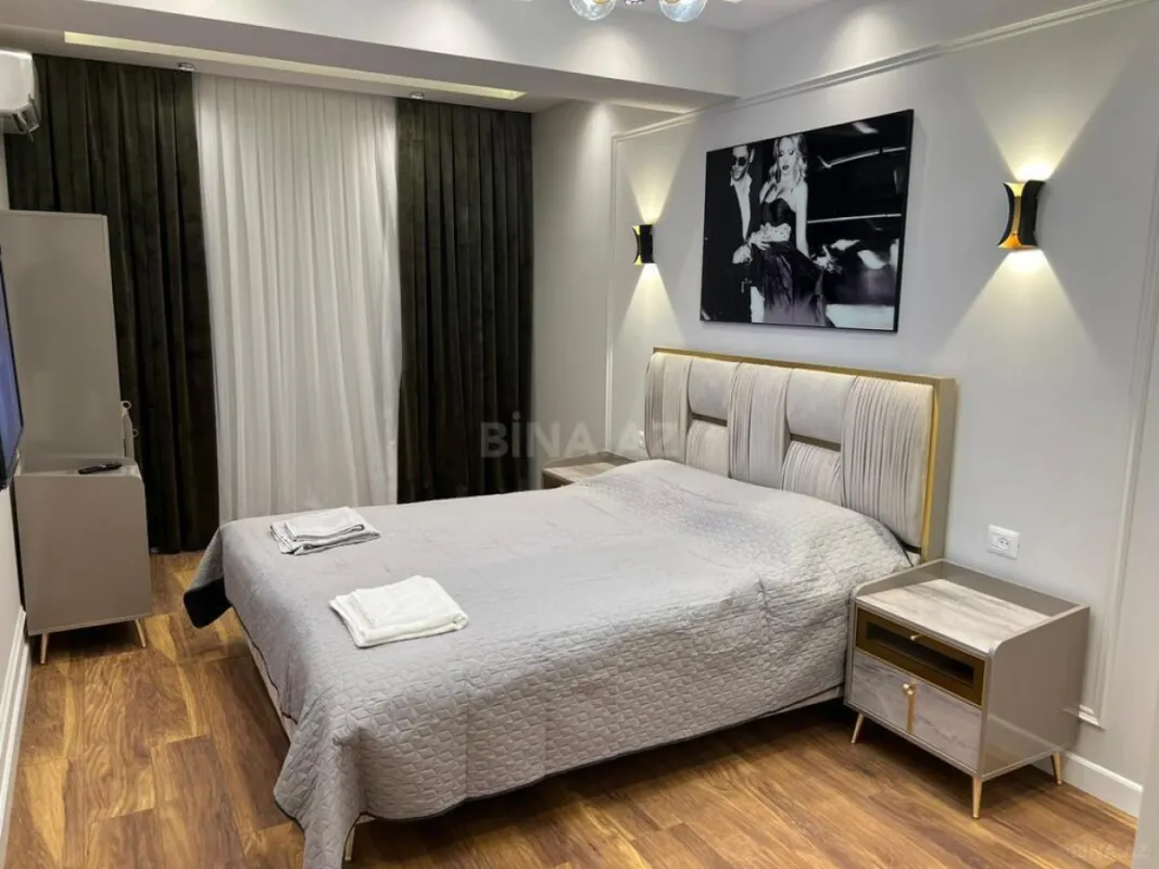 Satılır 3 otaqlı mənzil 140 m²