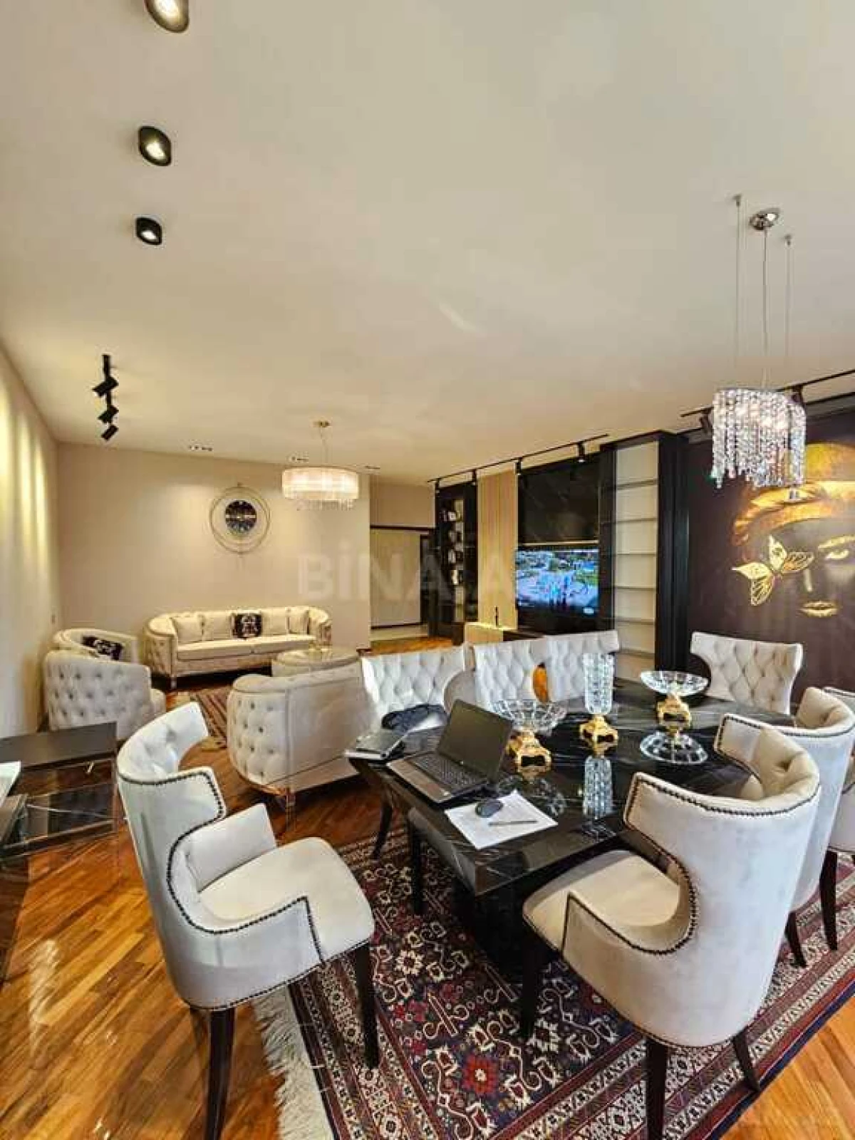 Satılır 3 otaqlı mənzil 140 m²