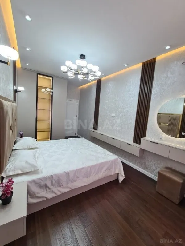 Satılır 3 otaqlı mənzil 140 m²